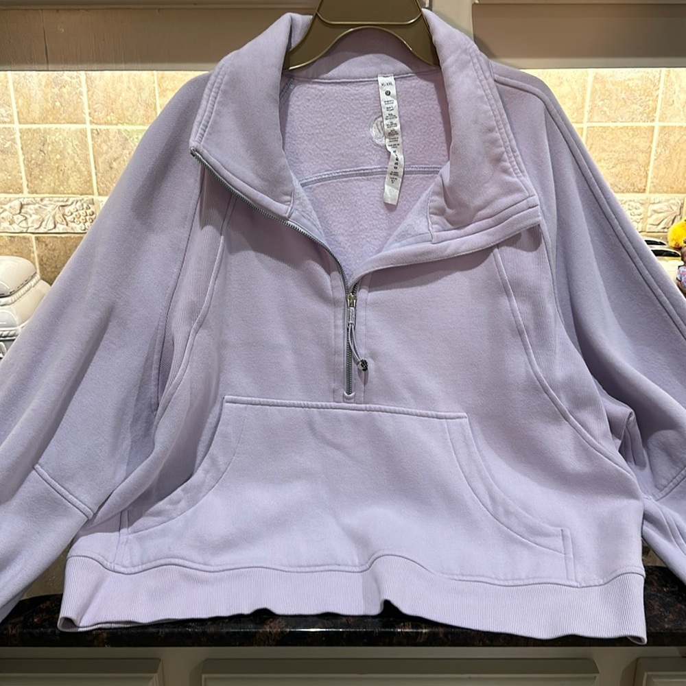Lululemon Scuba Oversized Funnel-Neck Half Zip. This is a size Xl/XXl